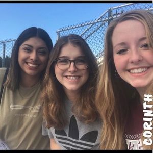 Meet your Posher, Alyvia